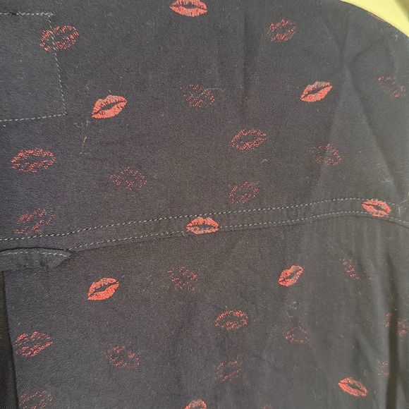 Rails Navy Pink Lip Print Button Down - Picture 4 of 4